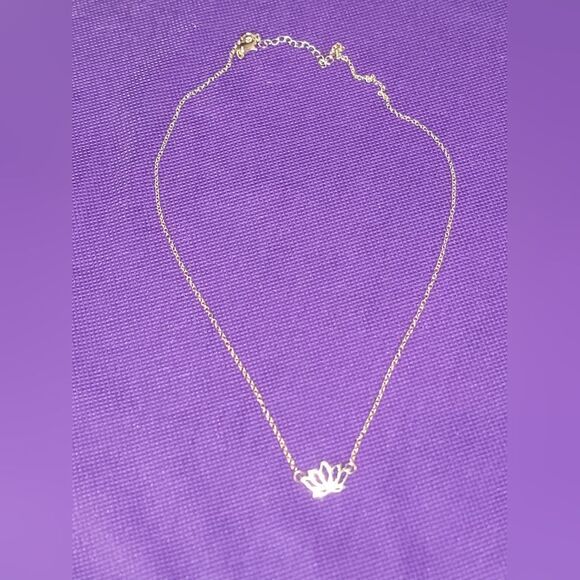 Lotus Pendent Necklace Gold - Picture 7 of 11